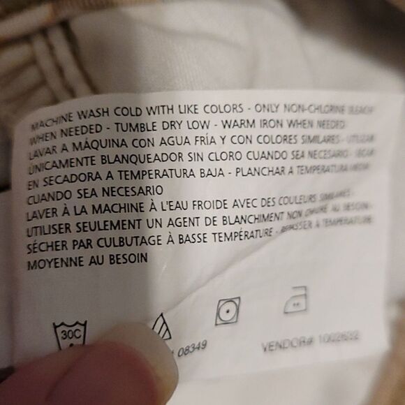 Bandolino floral design Cropped pants - Picture 9 of 9